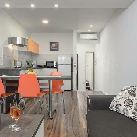 Apartment Eva- Modern Central Place Pula Dış mekan fotoğraf